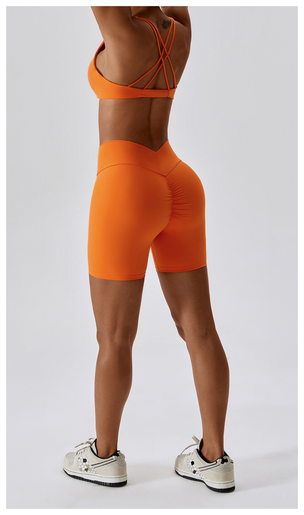 European And American Naked Tight Yoga Shorts Women's High Waist Hip-lifting Fitness Pants Running Tight Sports Shorts 8233