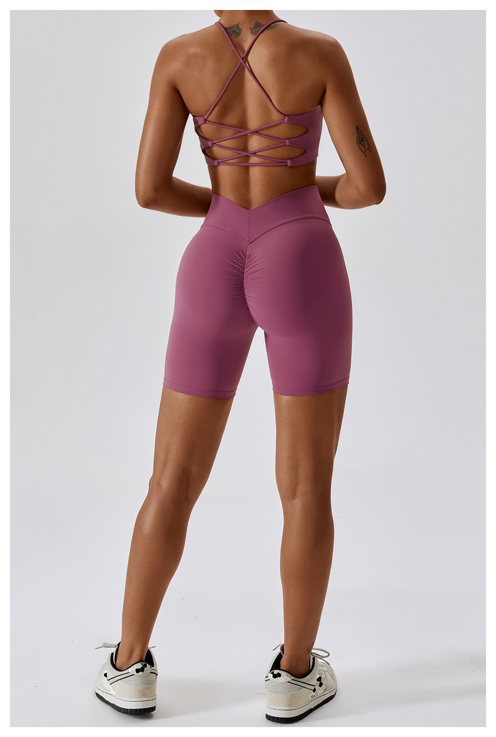 European And American Naked Tight Yoga Shorts Women's High Waist Hip-lifting Fitness Pants Running Tight Sports Shorts 8233