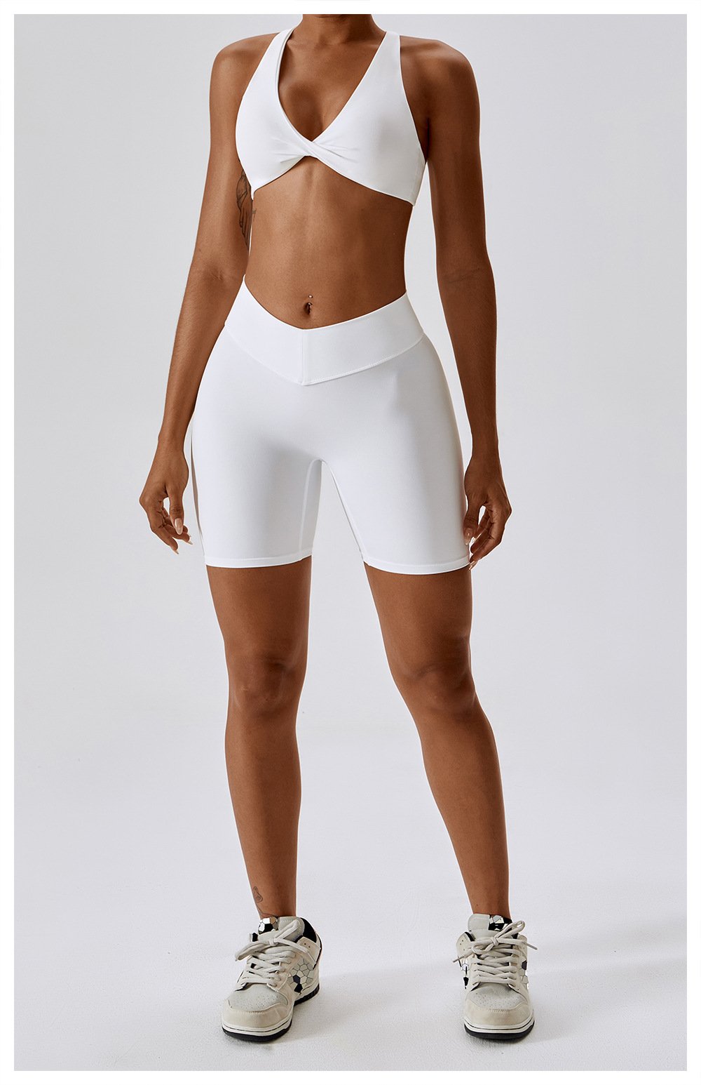 European And American Naked Tight Yoga Shorts Women's High Waist Hip-lifting Fitness Pants Running Tight Sports Shorts 8233
