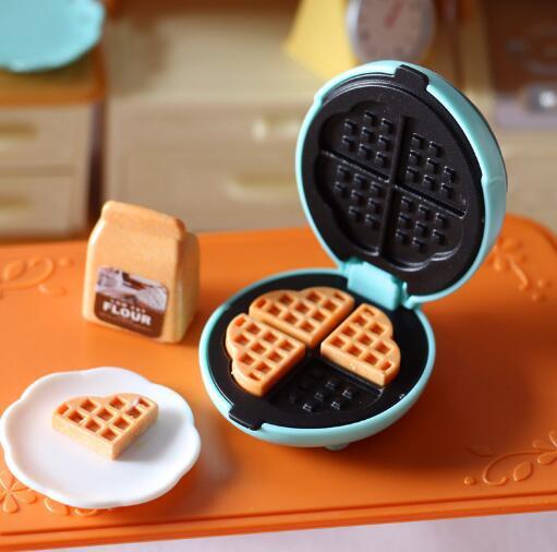 Dollhouse Kitchen Mini Toaster Miniature Food Toy Model