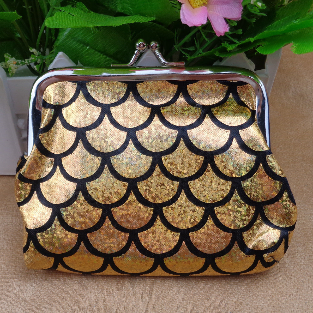 Fish scale coin purse