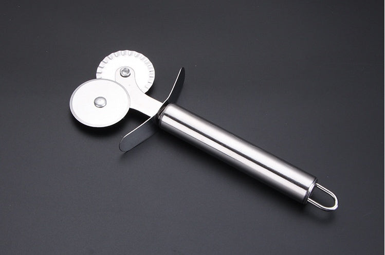 Stainless steel single round pizza cutter