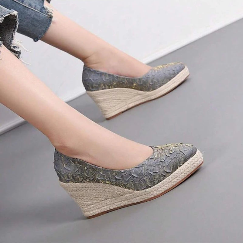 New Pointed Shallow Mouth Women Wedge Heel Thick Sole Single Shoes