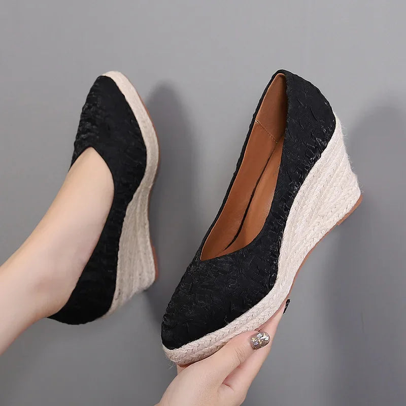 New Pointed Shallow Mouth Women Wedge Heel Thick Sole Single Shoes